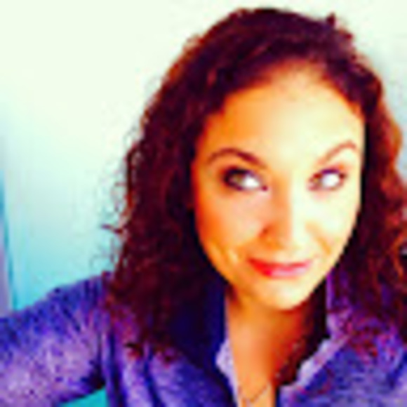 Meet your Posher, Samara - Picture 1 of 1